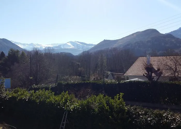 Maison Rustique Pyreneenne, Vue Sur Les Montagnes Casa de Férias Lourdes